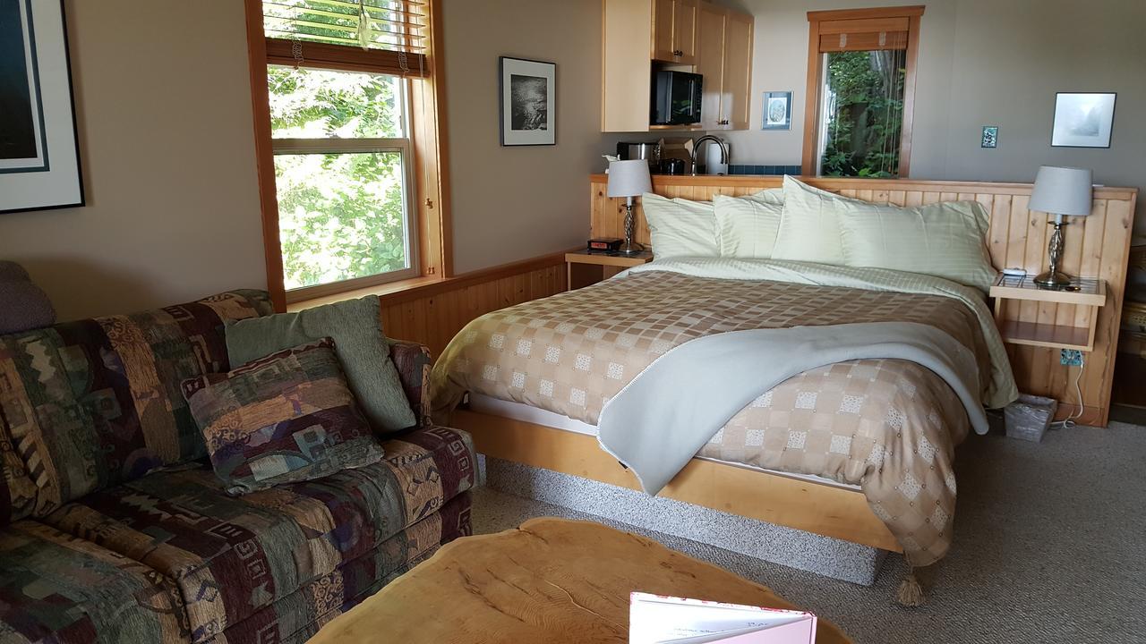Reef Point Oceanfront Bed And Breakfast Ucluelet Zewnętrze zdjęcie