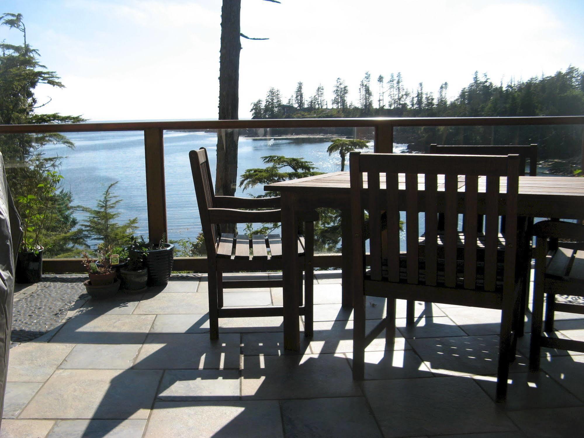 Reef Point Oceanfront Bed And Breakfast Ucluelet Zewnętrze zdjęcie